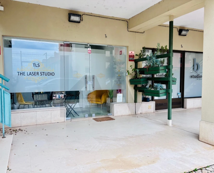 Loja para Venda em Oeiras e São Julião da Barra, Paço de Arcos e Caxias Foto 1