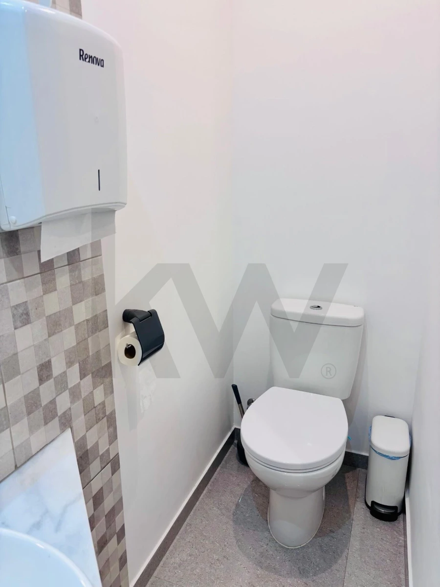 Loja para Venda em Oeiras e São Julião da Barra, Paço de Arcos e Caxias Foto 17