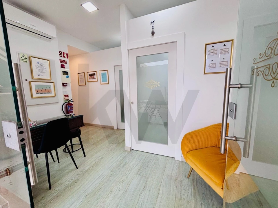 Loja para Venda em Oeiras e São Julião da Barra, Paço de Arcos e Caxias Foto 4