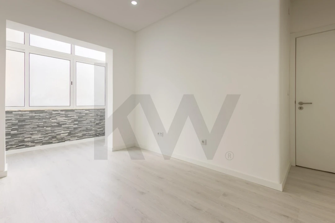 Apartamento T3 para Venda em Almada, Cova da Piedade, Pragal e Cacilhas Foto 11