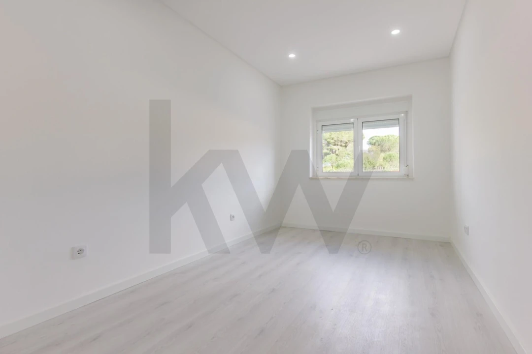 Apartamento T3 para Venda em Almada, Cova da Piedade, Pragal e Cacilhas Foto 16