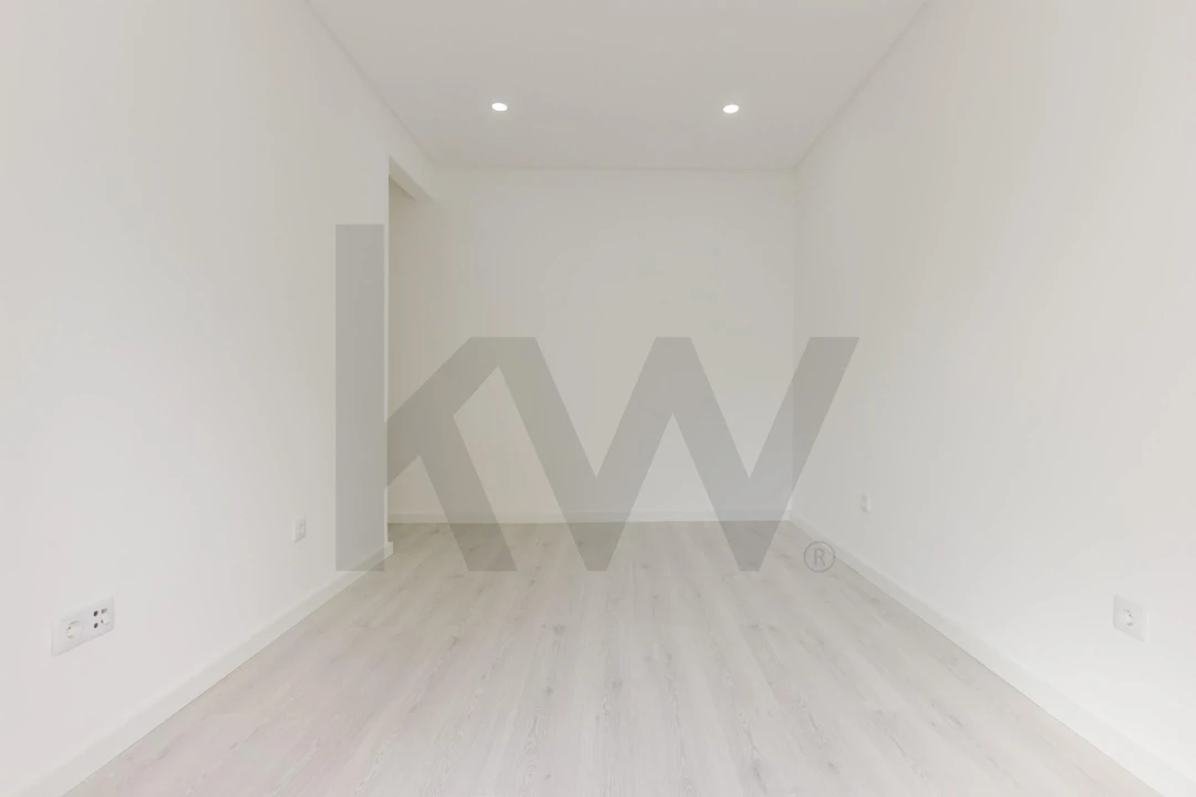 Apartamento T3 para Venda em Almada, Cova da Piedade, Pragal e Cacilhas Foto 12