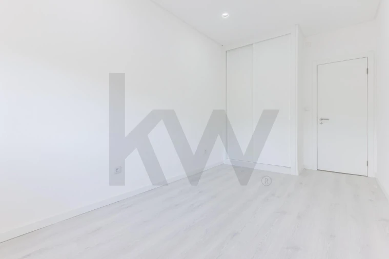 Apartamento T3 para Venda em Almada, Cova da Piedade, Pragal e Cacilhas Foto 19