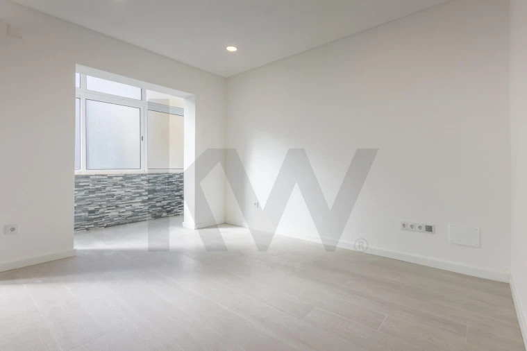 Apartamento T3 para Venda em Almada, Cova da Piedade, Pragal e Cacilhas Foto 8