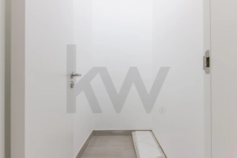 Apartamento T3 para Venda em Almada, Cova da Piedade, Pragal e Cacilhas Foto 13