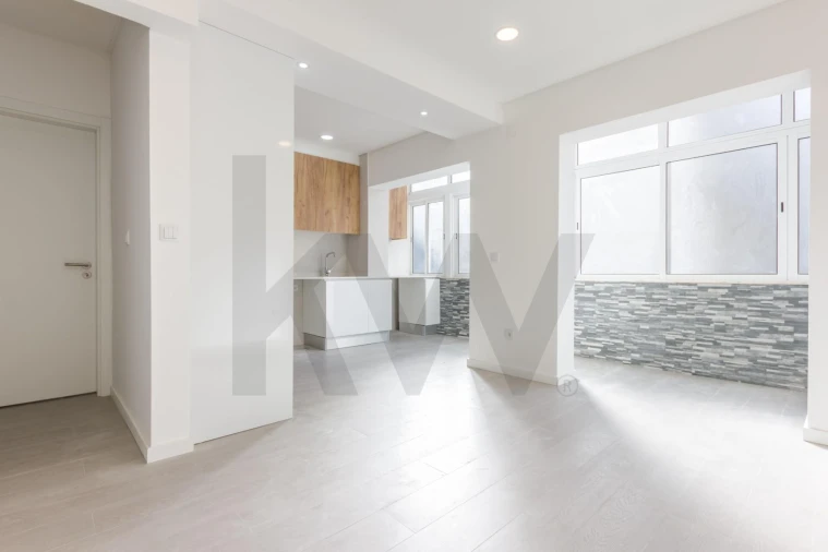 Apartamento T3 para Venda em Almada, Cova da Piedade, Pragal e Cacilhas Foto 2