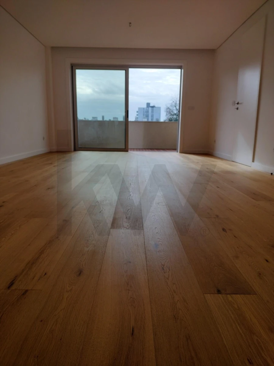 Apartamento T3 para Venda em Lordelo do Ouro e Massarelos Foto 5