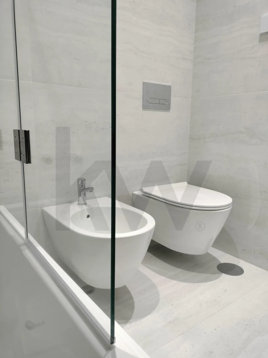 Apartamento T3 para Venda em Lordelo do Ouro e Massarelos Foto 17