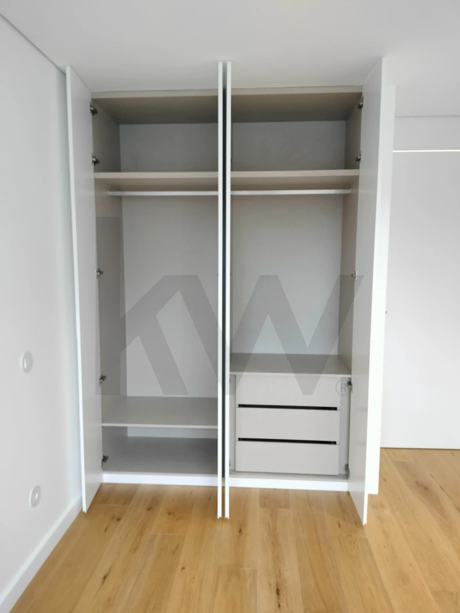 Apartamento T3 para Venda em Lordelo do Ouro e Massarelos Foto 12