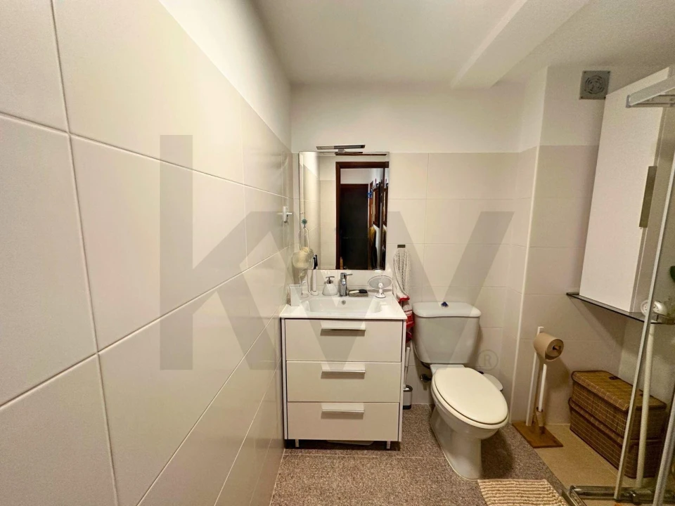 Apartamento T2 para Venda em Santo Antonio Foto 8