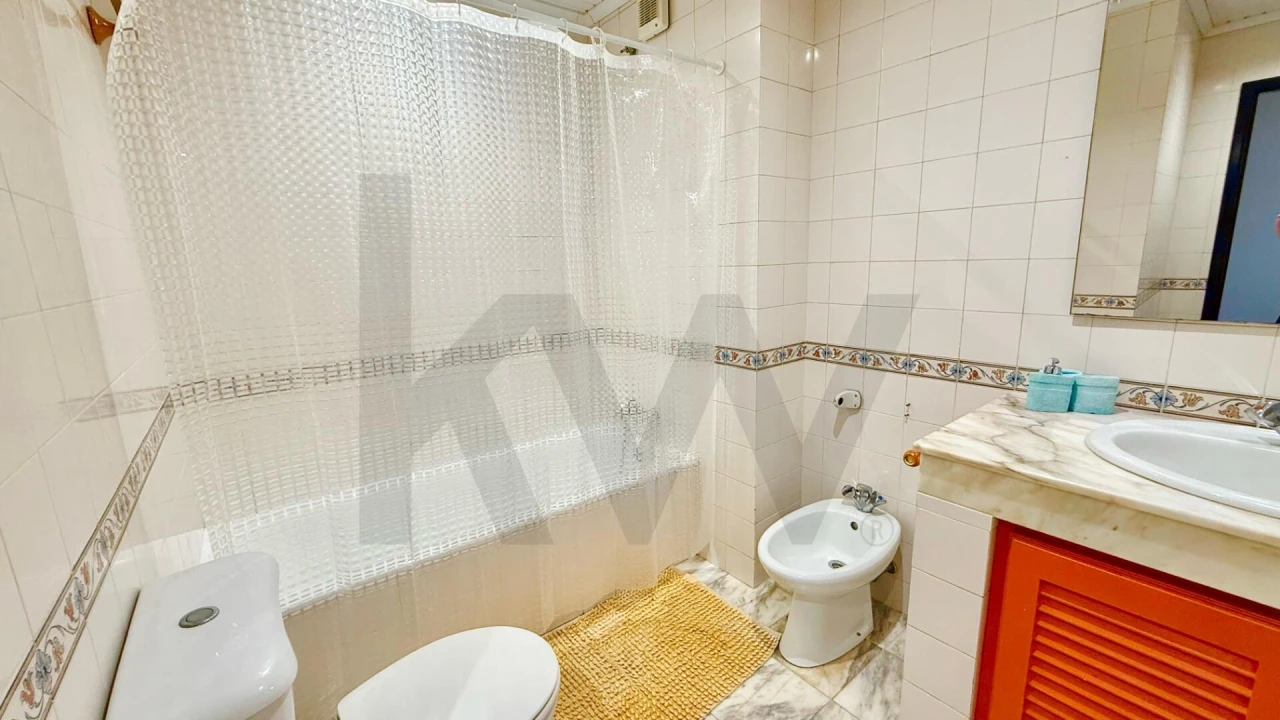 Apartamento T2 para Arrendamento em Caniço Foto 10