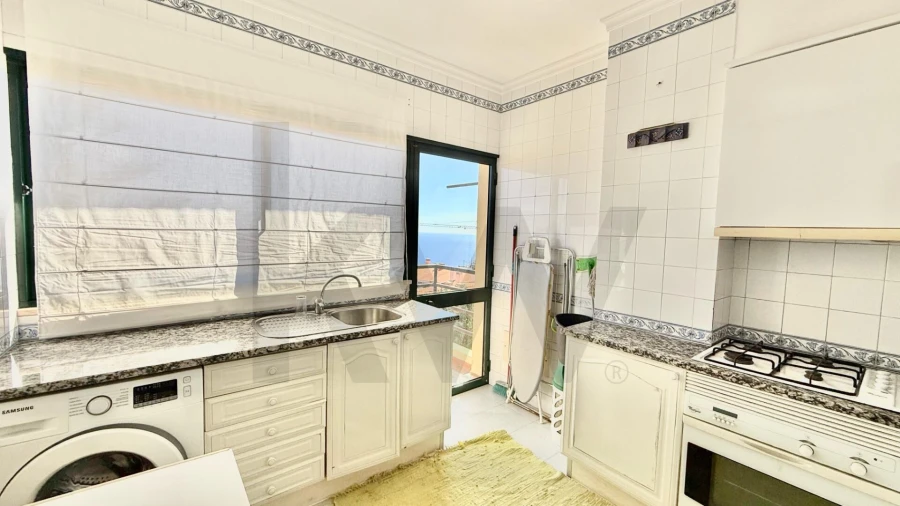 Apartamento T2 para Arrendamento em Caniço Foto 14