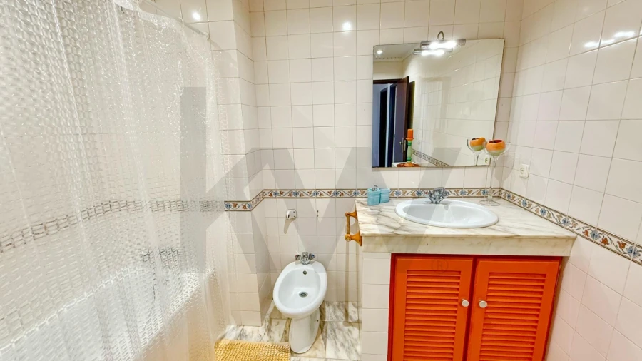 Apartamento T2 para Arrendamento em Caniço Foto 11