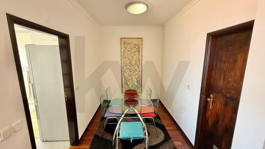 Apartamento T2 para Arrendamento em Caniço Foto 13