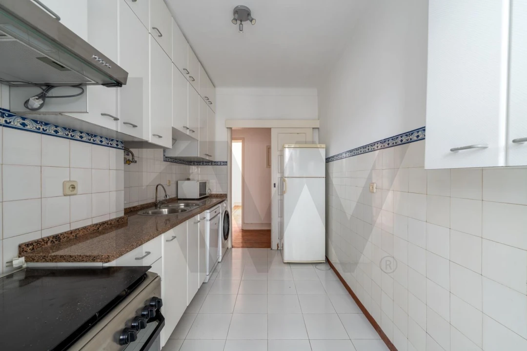 Apartamento T3 para Arrendamento em Avenidas Novas Foto 17