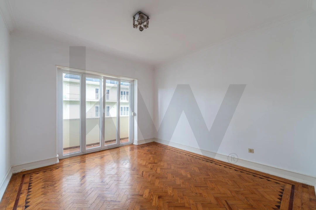 Apartamento T3 para Arrendamento em Avenidas Novas Foto 2