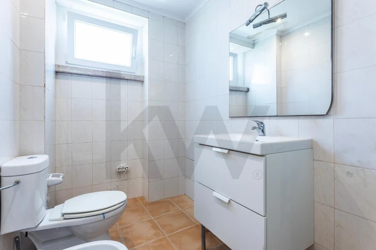 Apartamento T3 para Arrendamento em Avenidas Novas Foto 13