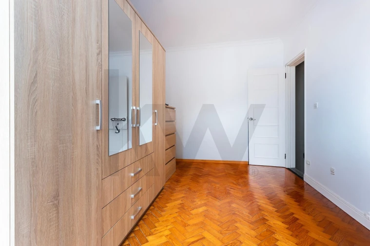 Apartamento T3 para Arrendamento em Avenidas Novas Foto 17