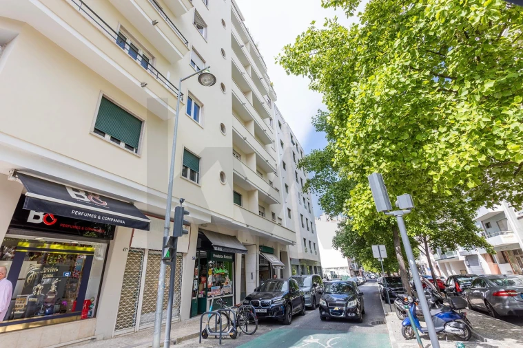 Apartamento T3 para Arrendamento em Avenidas Novas Foto 20