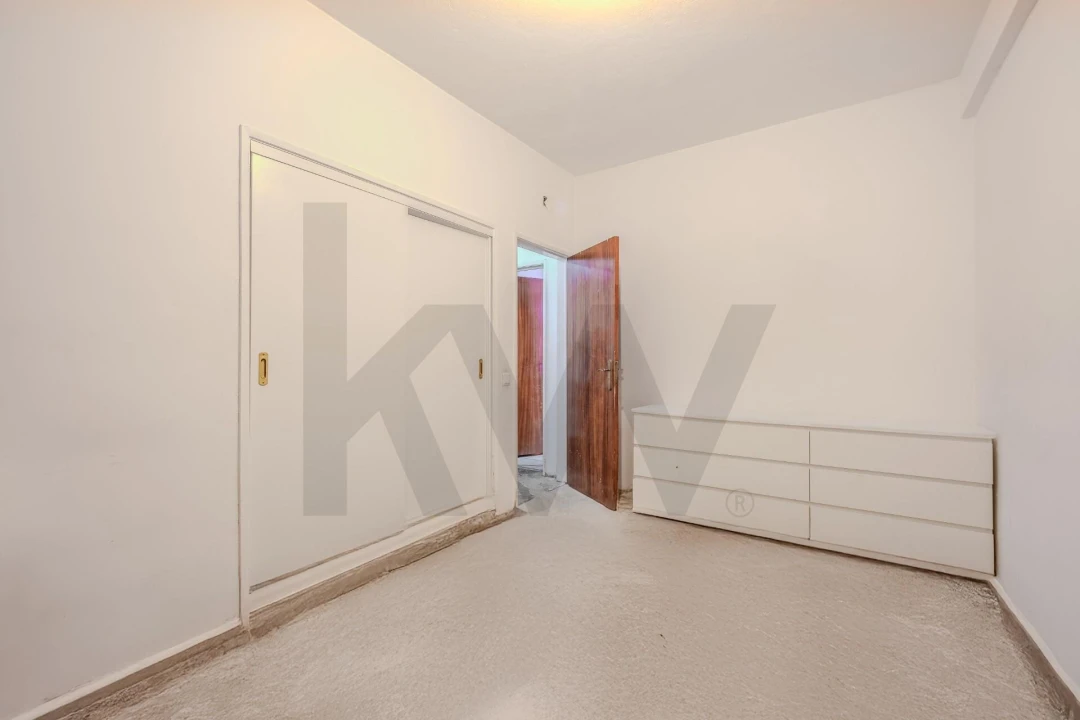 Apartamento T2 para Venda em Corroios Foto 8