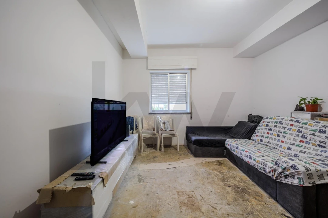 Apartamento T2 para Venda em Corroios Foto 16
