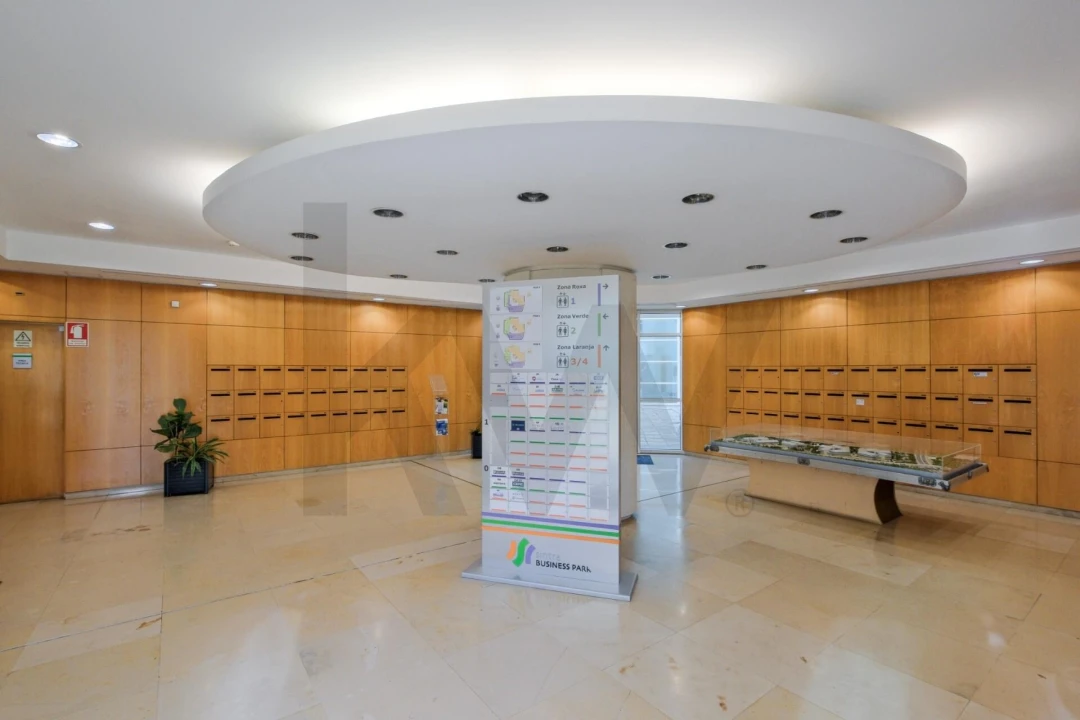 Escritório para Arrendamento em Rio de Mouro Foto 4