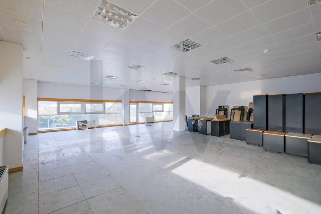 Escritório para Venda em Rio de Mouro Foto 7