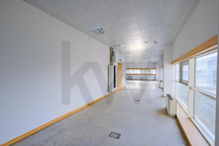 Escritório para Venda em Rio de Mouro Foto 12