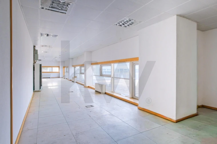 Escritório para Venda em Rio de Mouro Foto 10