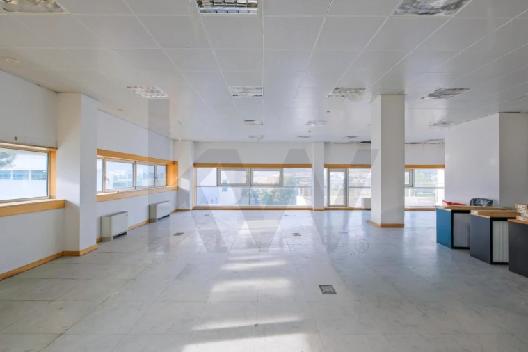 Escritório para Venda em Rio de Mouro Foto 8