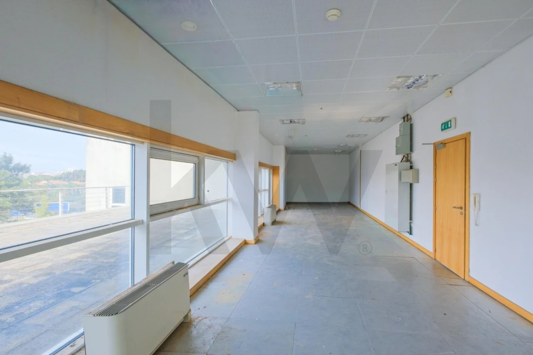 Escritório para Venda em Rio de Mouro Foto 9