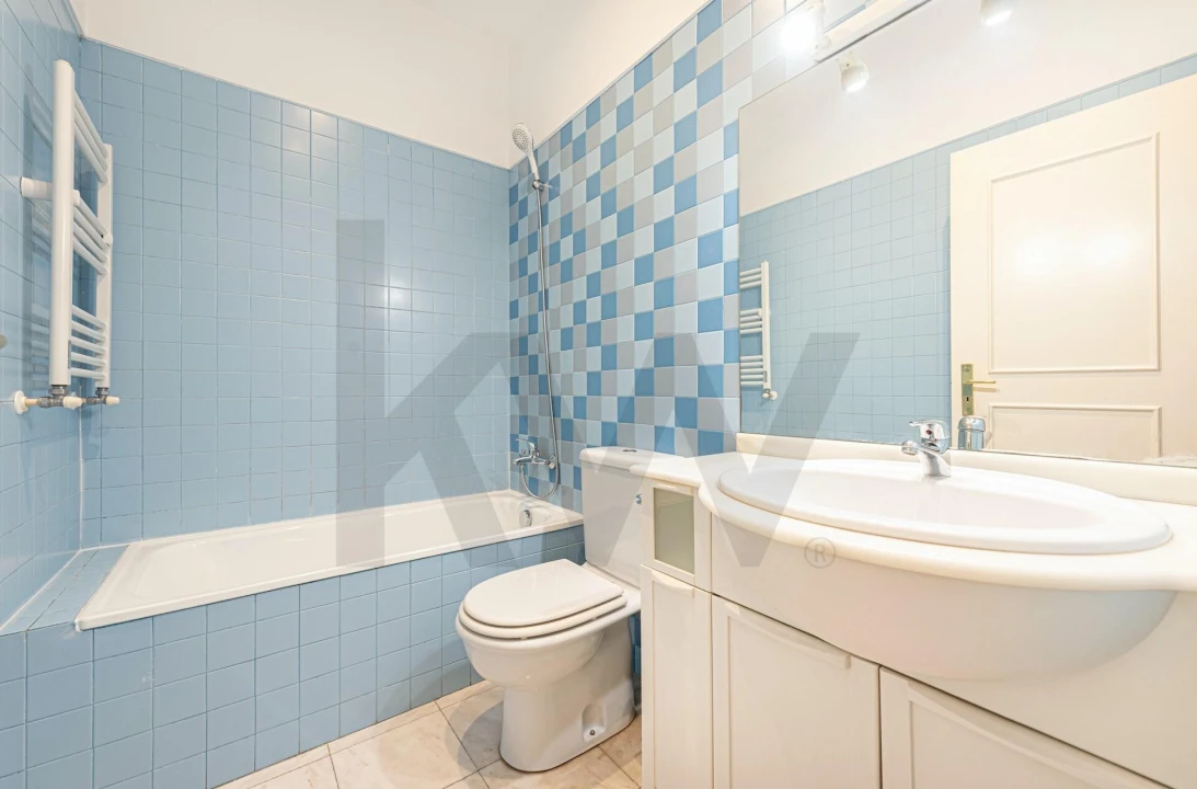 Apartamento T2 para Arrendamento em Santo António Foto 9