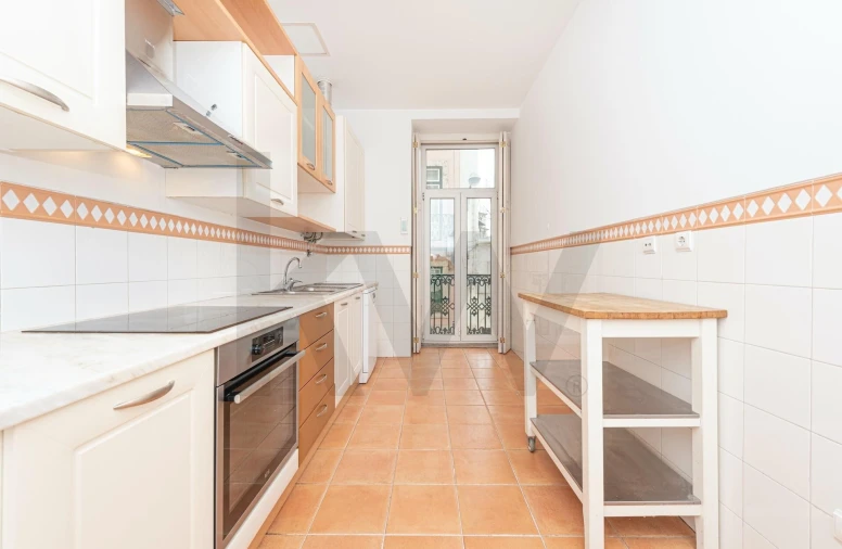 Apartamento T2 para Arrendamento em Santo António Foto 12