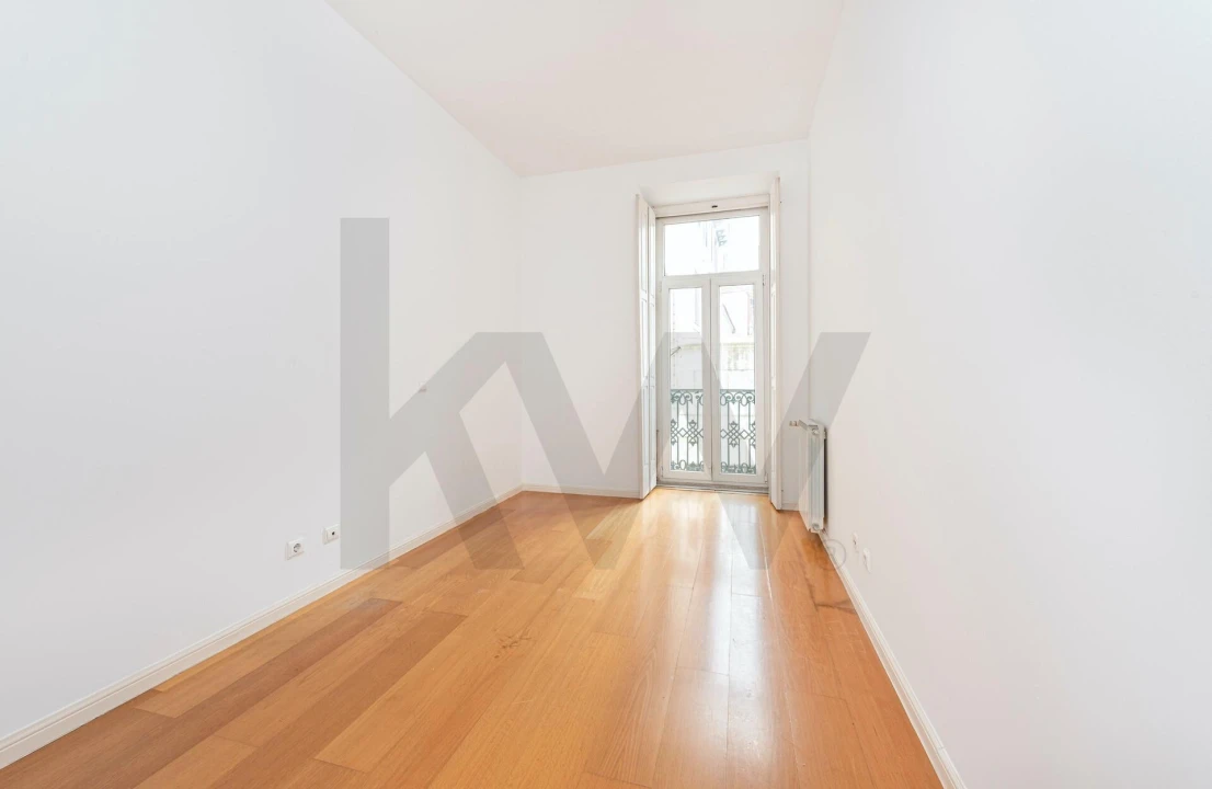 Apartamento T2 para Arrendamento em Santo António Foto 3