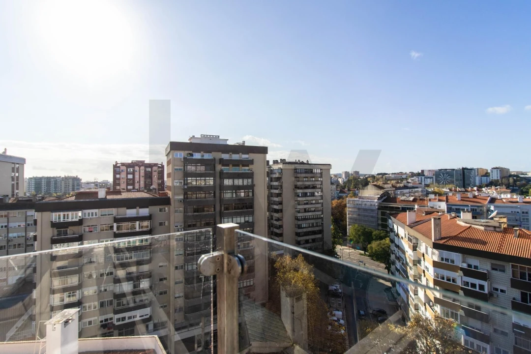 Apartamento T3 para Arrendamento em Lumiar Foto 30