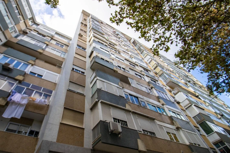 Apartamento T3 para Arrendamento em Lumiar Foto 10