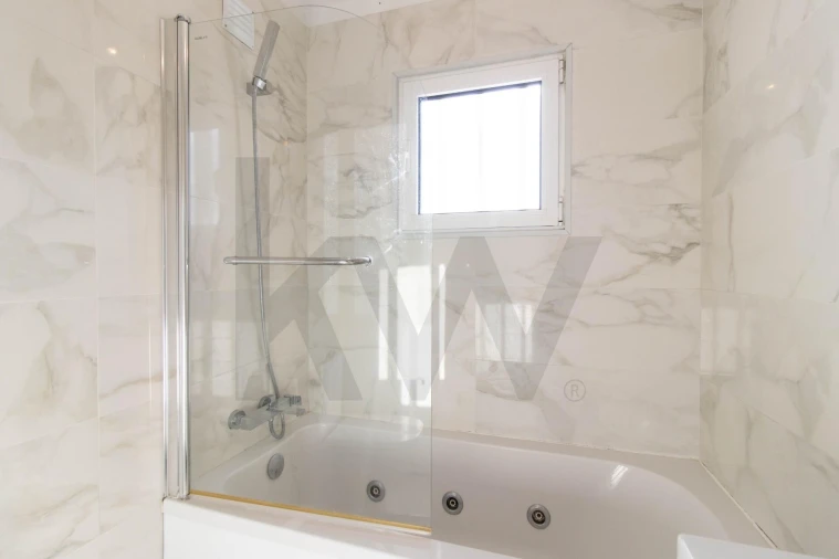 Apartamento T3 para Arrendamento em Lumiar Foto 4