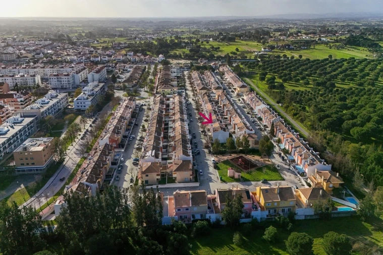 Moradia T4 para Venda em Pinhal Novo Foto 1