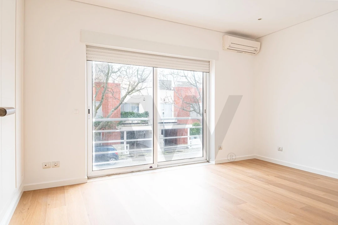 Moradia T4 para Venda em Pinhal Novo Foto 35