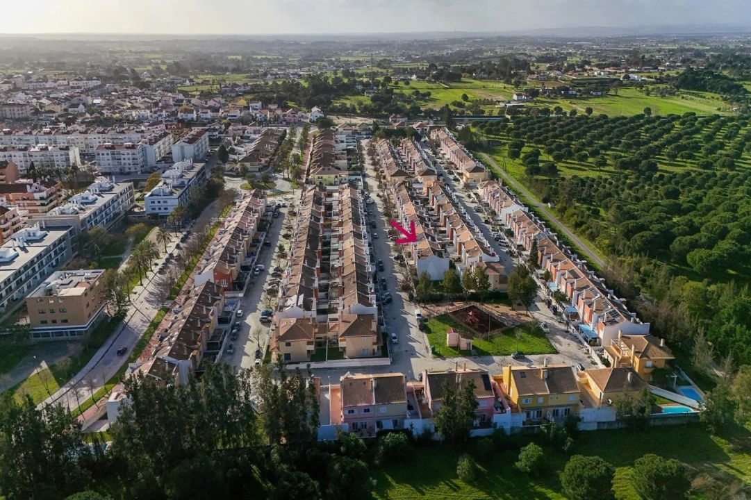 Moradia T4 para Venda em Pinhal Novo Foto 1