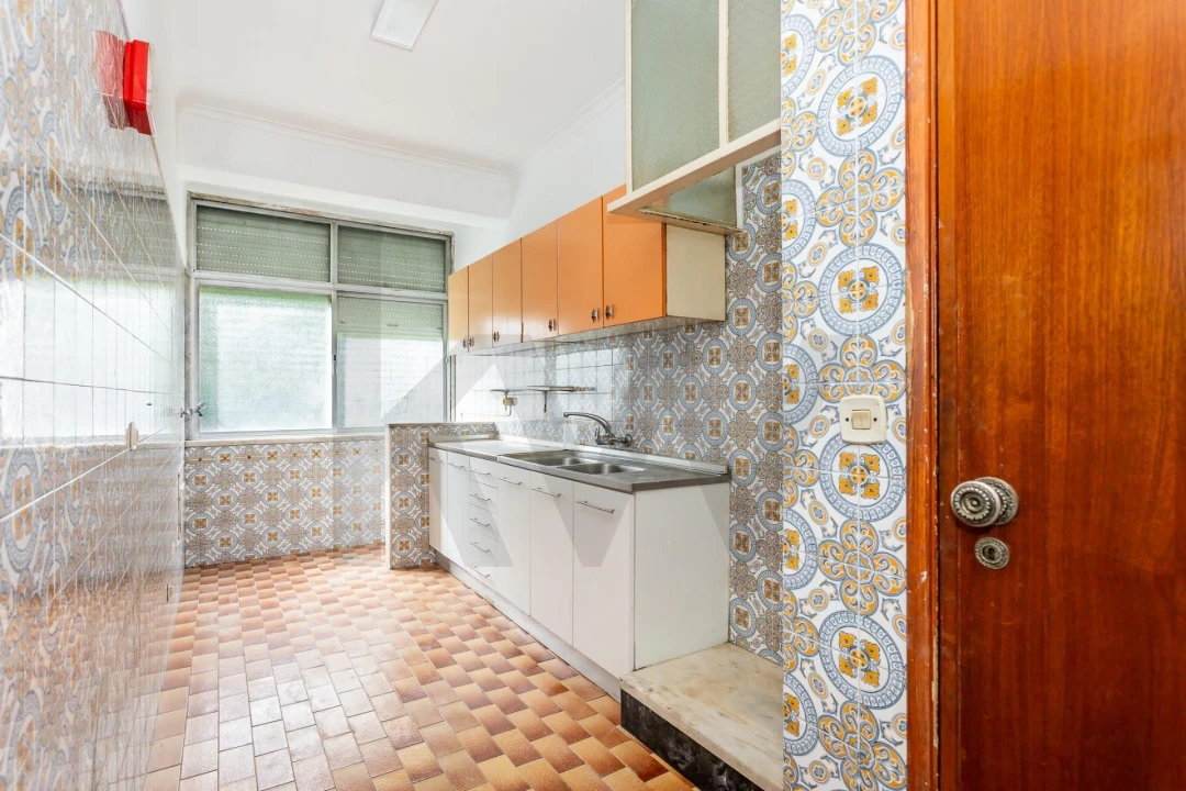 Apartamento T2 para Venda em Alfragide Foto 1