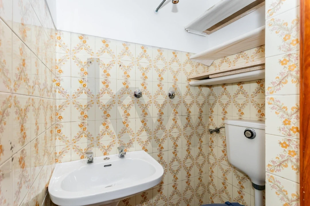 Apartamento T2 para Venda em Alfragide Foto 9