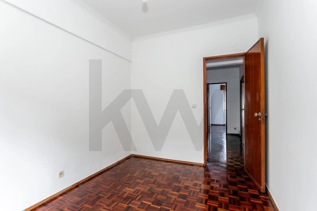 Apartamento T2 para Venda em Alfragide Foto 13