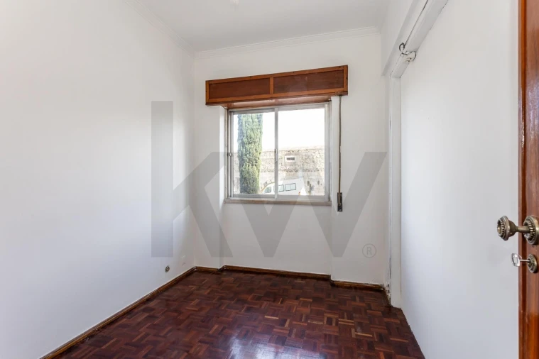Apartamento T2 para Venda em Alfragide Foto 6