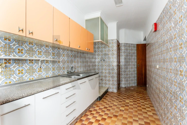 Apartamento T2 para Venda em Alfragide Foto 2