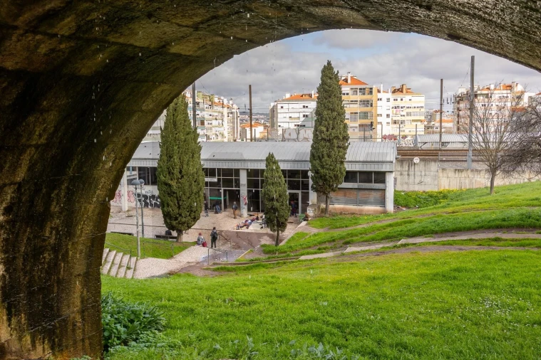 Apartamento T2 para Venda em Alfragide Foto 18