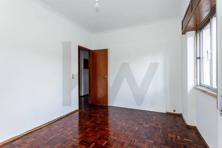 Apartamento T2 para Venda em Alfragide Foto 4