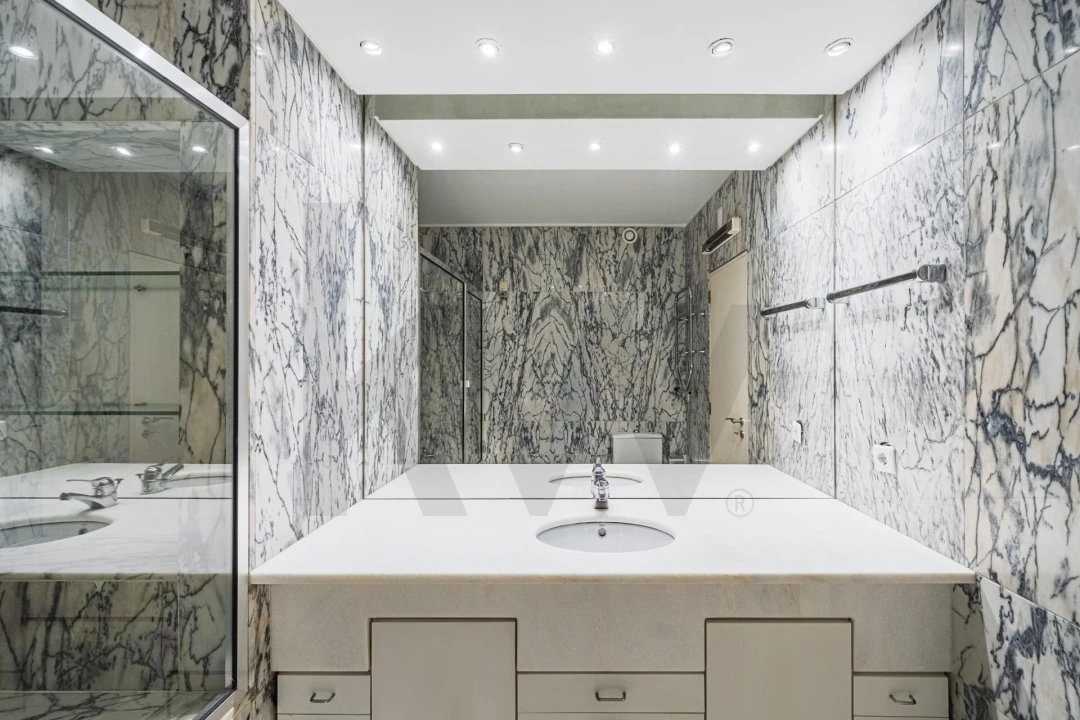 Apartamento T2 para Arrendamento em Aldoar, Foz do Douro e Nevogilde Foto 15