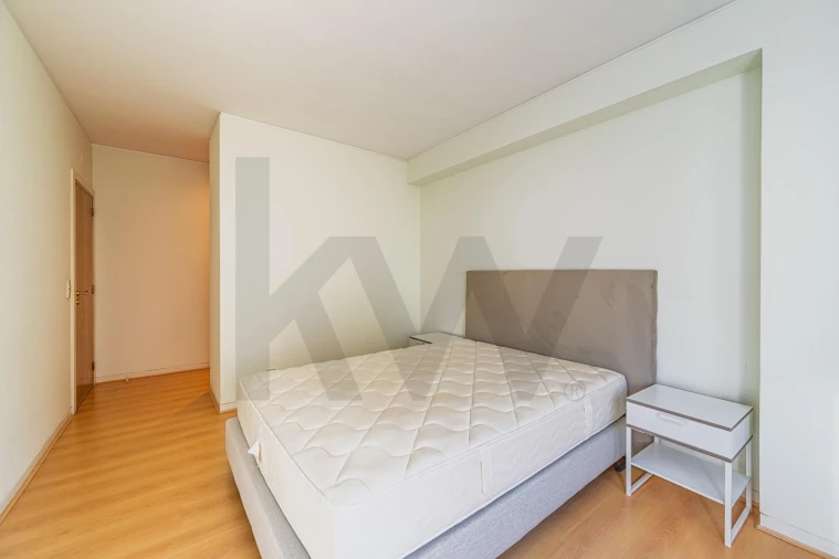 Apartamento T2 para Arrendamento em Aldoar, Foz do Douro e Nevogilde Foto 9