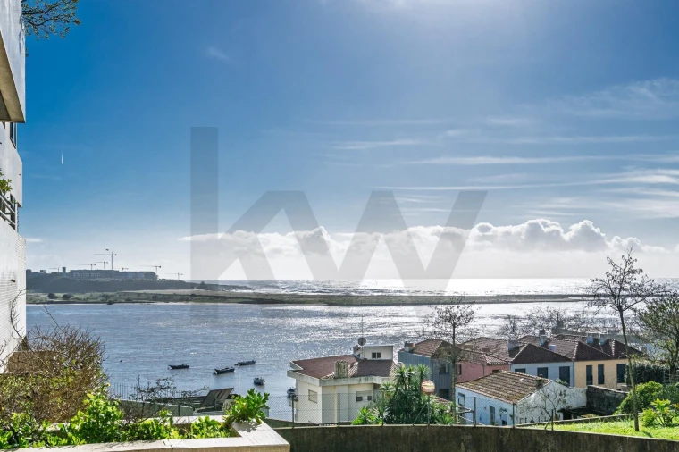 Apartamento T2 para Arrendamento em Aldoar, Foz do Douro e Nevogilde Foto 2